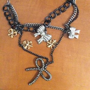 ⭐️5/$5 Bow Charm Necklace